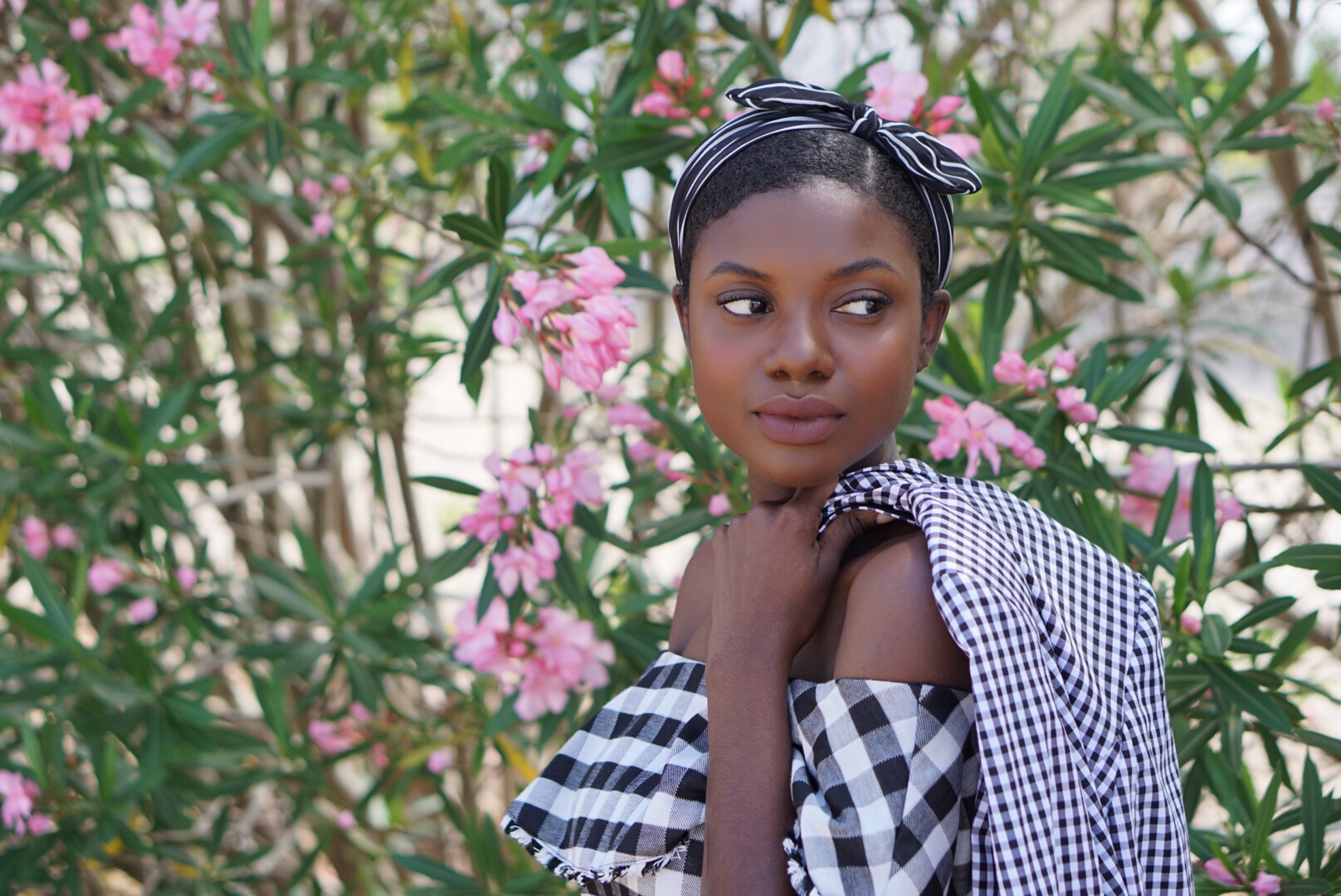 twa, short natural hair styles, 4b hair, 4c hair, nude lip color for brown girls, gingham dress, ann taylor dress, off the shoulder dress, summer trends, beauty photography, floral beauty 