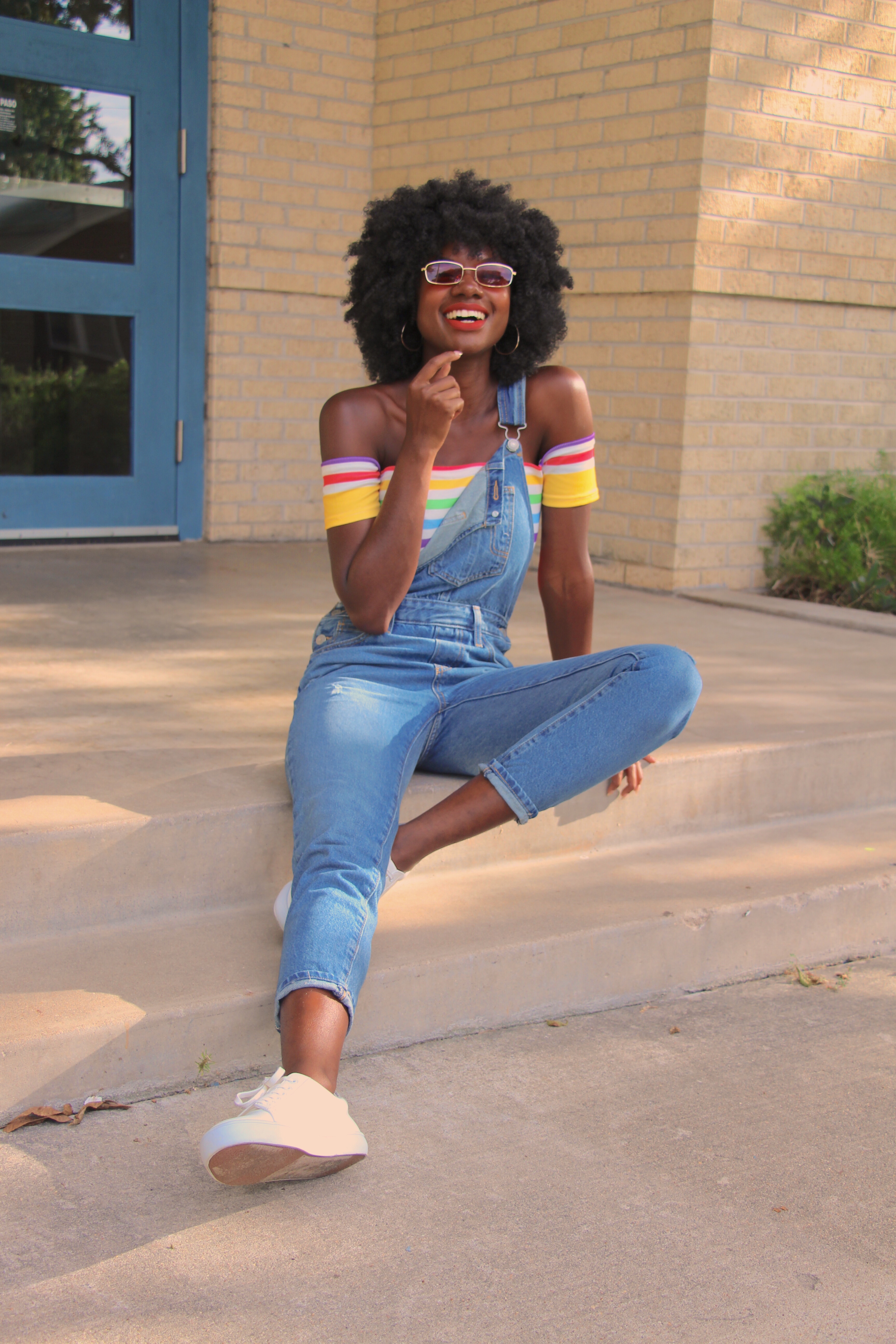 ebay fashion, natural hair, natural hair afro, top fashion blogger, 90s fashion, 90s fashion inspo, 90s fashion ideas, colored sunglasses, how to style overalls, black fashion blogger