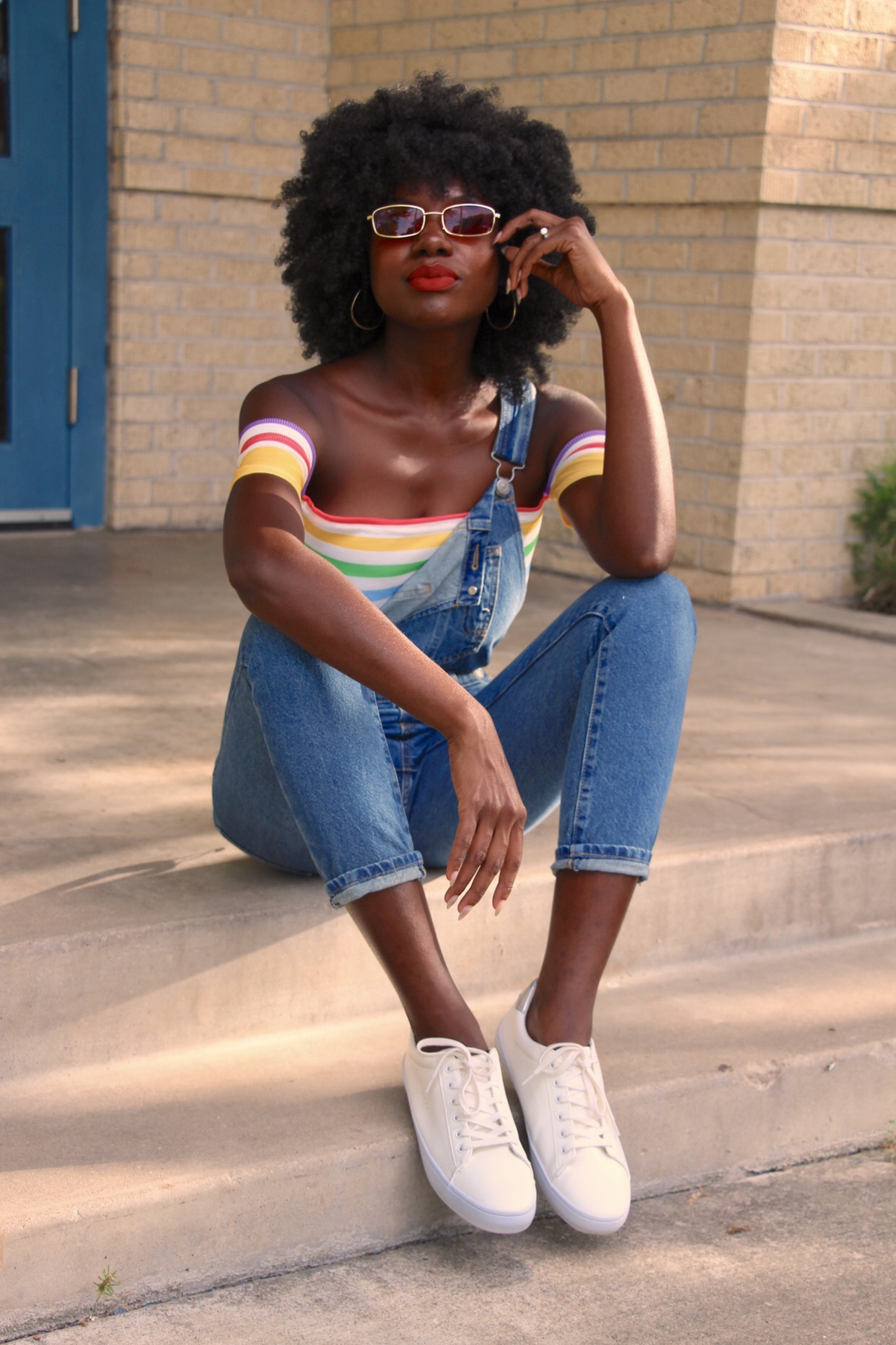 ebay fashion, natural hair, natural hair afro, top fashion blogger, 90s fashion, 90s fashion inspo, 90s fashion ideas, colored sunglasses, how to style overalls, black fashion blogger