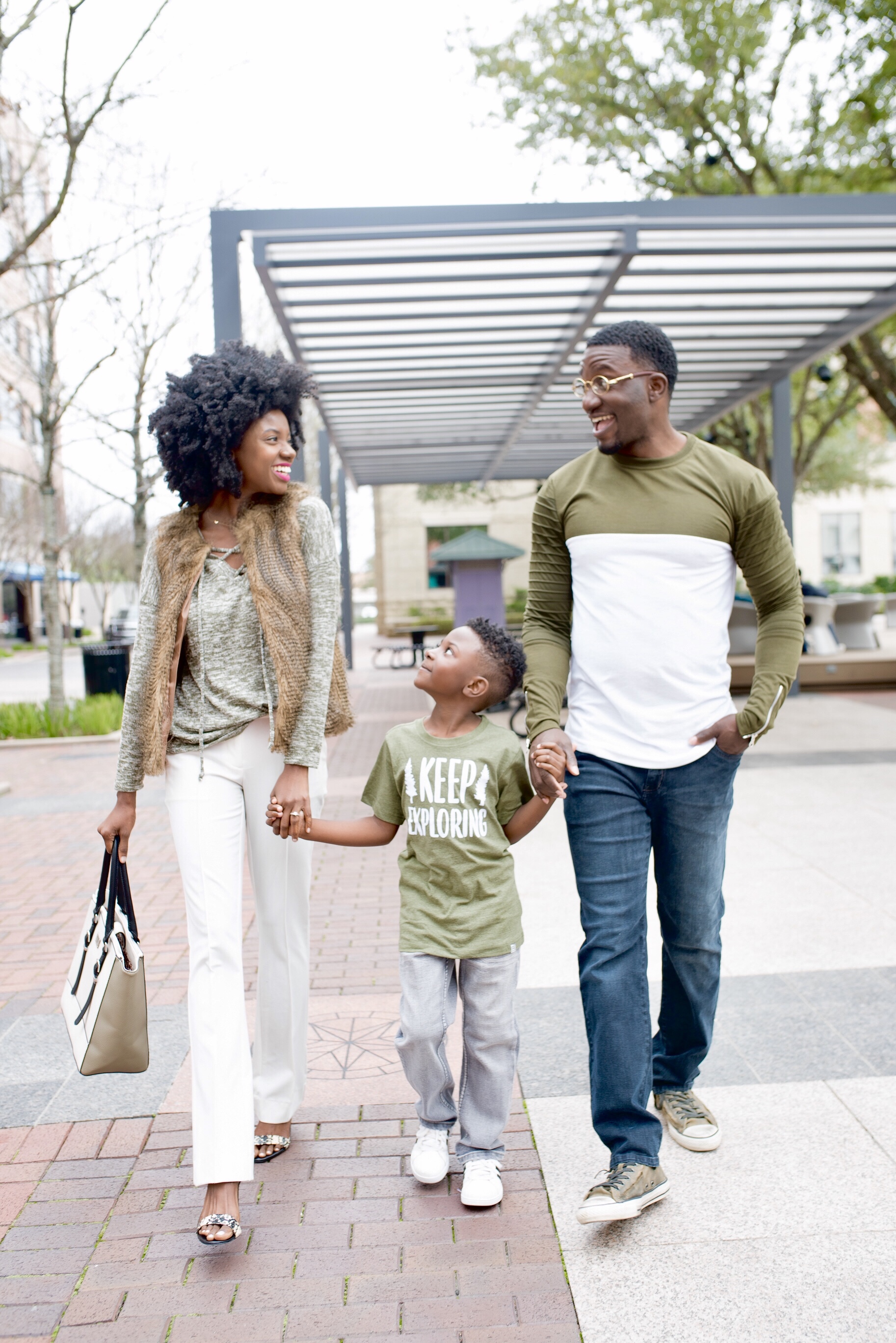 black family, family photo ideas, valentines day, family fun night, family date night, outfit ideas for family photos, 4c hair, 4b hair, 4a hair, olive family outfits, black model family, black love, valentines day outfit