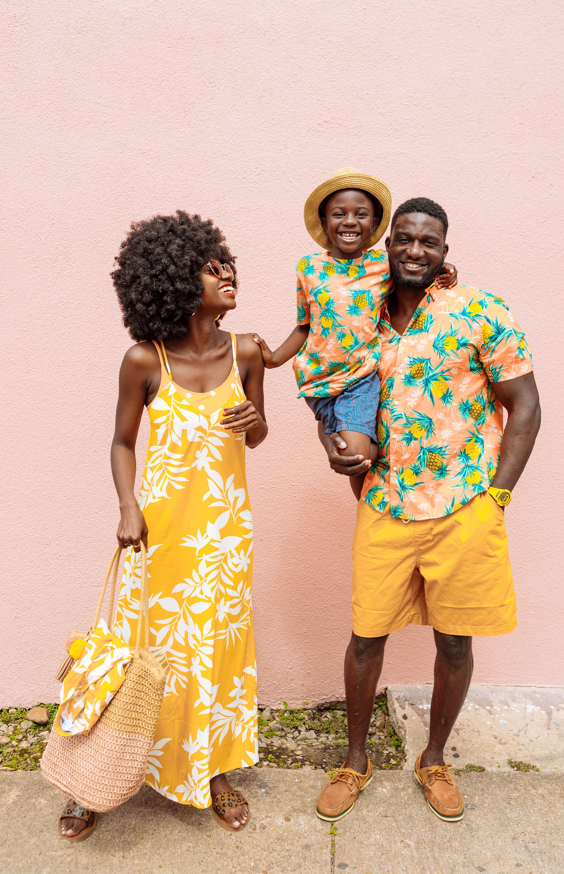 Father and son outfits, Father's Day Photo shoot, family photo shoot, black family photos, twinning father and son pineapple print, kids photo shoot, birthday pictures for kids, how to mix prints