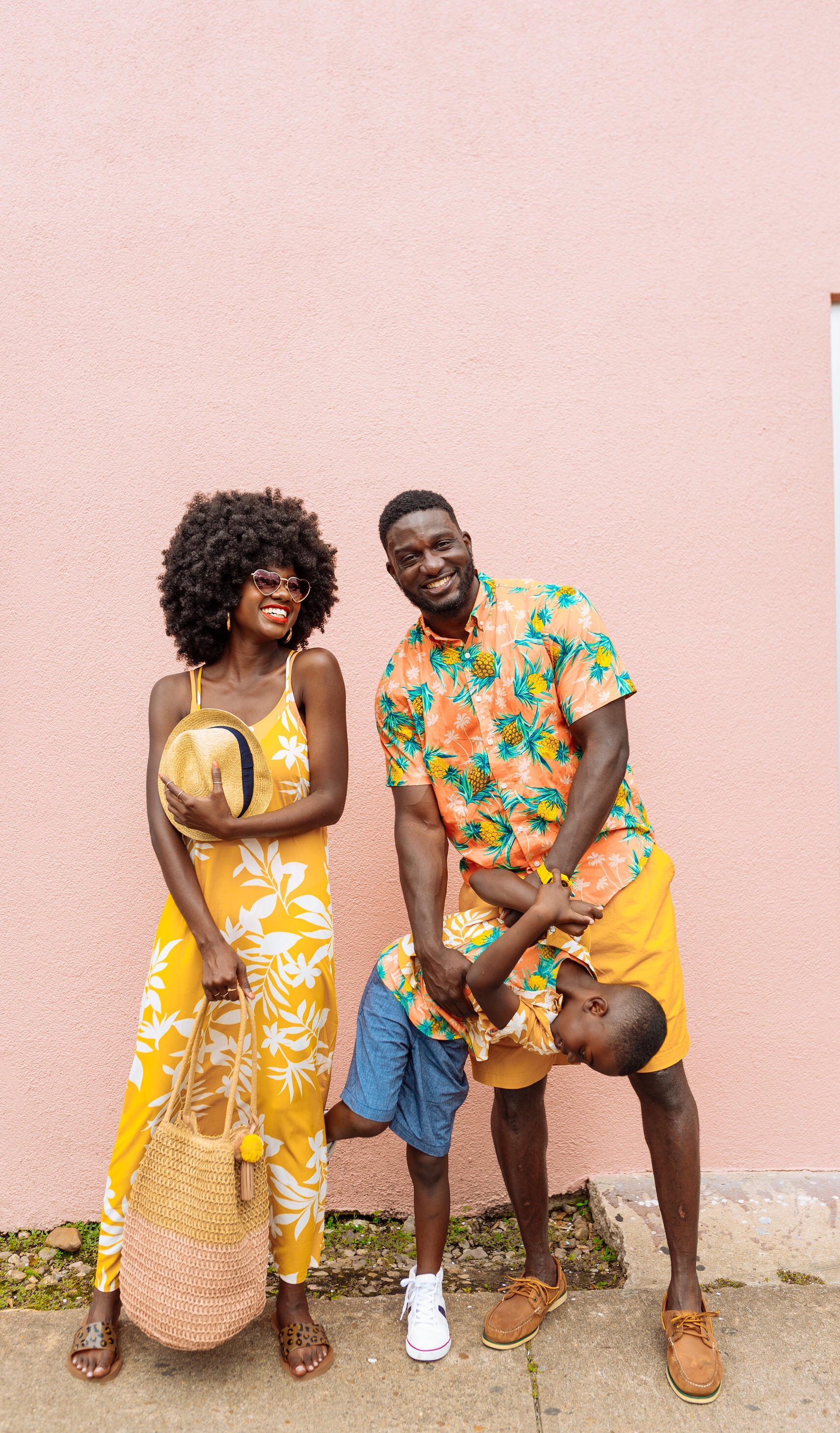 Father and son outfits, Father's Day Photo shoot, family photo shoot, black family photos, twinning father and son pineapple print 